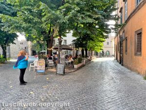 Viterbo - Ferragosto in città, vie deserte e pochi turisti