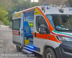 Un'ambulanza
