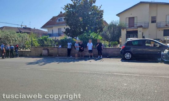 Viterbo - Scontro frontale tra due auto in via Igino Garbini