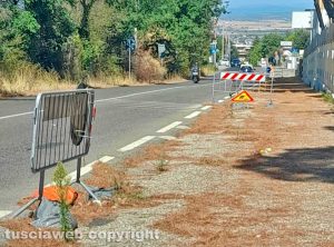 Viterbo - Strada Cimina - Buche e transenne