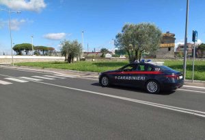Viterbo - Un'auto dei carabinieri a Villanova