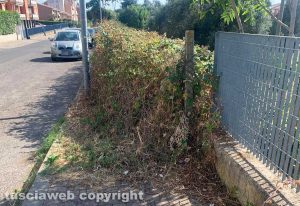 Viterbo - Marciapiedi a Santa Barbara