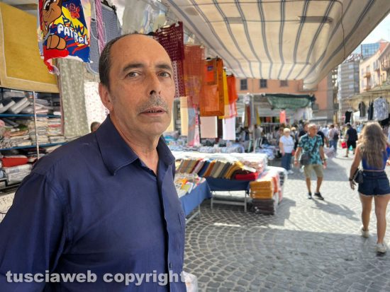 Viterbo - Il mercato del sabato torna a piazza della Rocca - Alessandro Tommasi