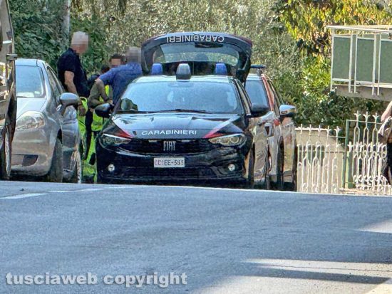 Viterbo - Intervento di carabinieri e 118 in via Monfalcone