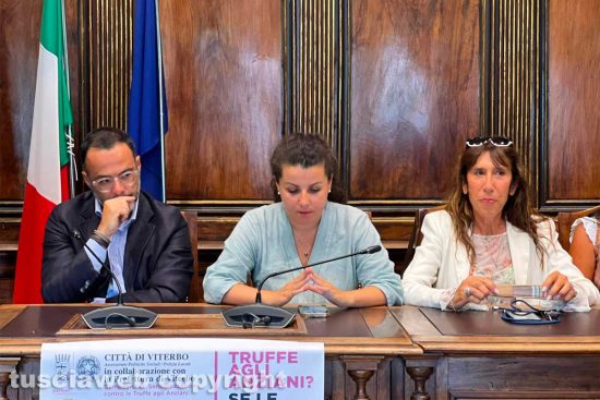 Viterbo - Andrea Nino Caputo, Chiara Frontini e Patrizia Notaristefano
