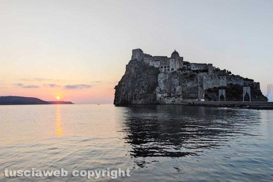 Alba a Ischia