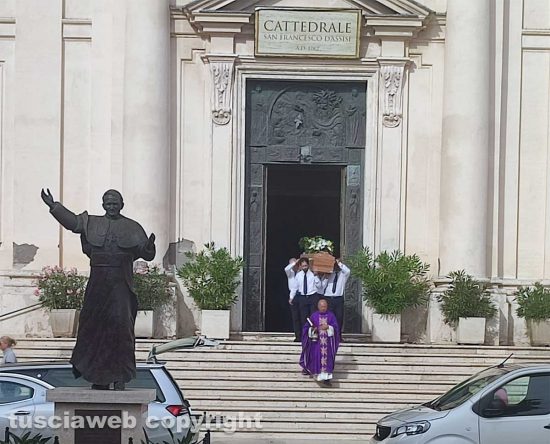 Civitavecchia - I funerali di Annarita Cercelletta