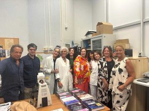 Viterbo - Beatrice onlus dona libri clinici alla Asl