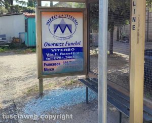 Viterbo - Pensilina danneggiata davanti al cimitero San Lazzaro