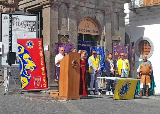 Montefiascone - La firma della pergamena Lions per la pace