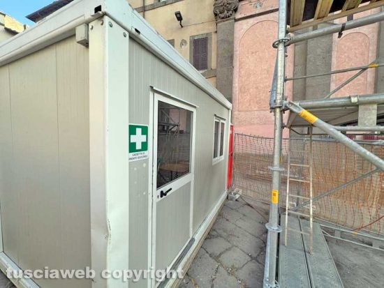 Viterbo - La postazione di primo soccorso a piazza Fontana grande