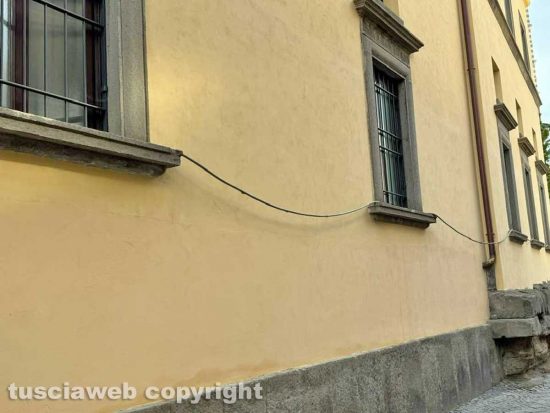 Viterbo - Incuria a piazza San Lorenzo