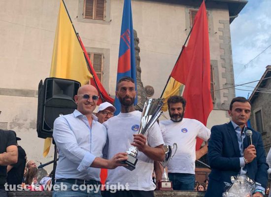 Viterbo - Palio delle botti a Pianoscarano 2024 - Il vincitore Stefano Corso