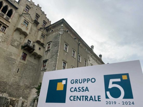 I festeggiamenti del gruppo Cassa centrale banca