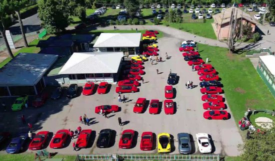 Vetralla - 60 Ferrari all'autodromo di Vallelunga e al Regno di Babbo Natale