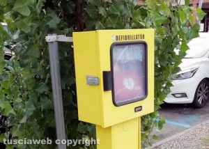 Viterbo - Il defibrillatore in via Igino Garbini