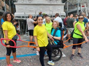 Viterbo - I conduttori dell'associazione “La Via Francigena in Tuscia” con Sara alla scoperta dei luoghi di Santa Rosa