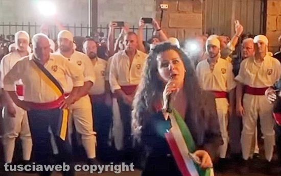 Santa Rosa - La sindaca Chiara Frontini fischiata sonoramente dai cittadini