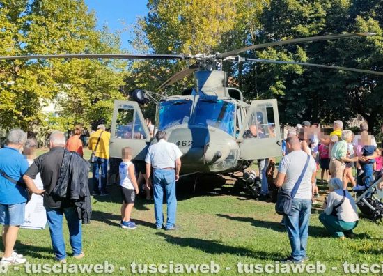 Un elicottero AB 412 a Vasanello