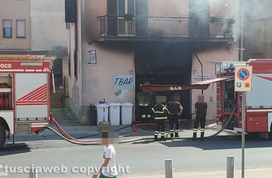 Tuscania - Incendio in un bar