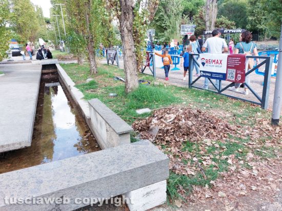 Viterbo - Giocavamo pe' strada, negligenze del comune nel parcheggio di Valle Faul...