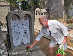 Viterbo - L'omaggio dell'associazione Ex Facchini al cimitero San Lazzaro