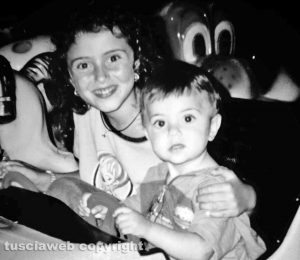 Anastasia Pecorelli con la sua sorellina Aurora