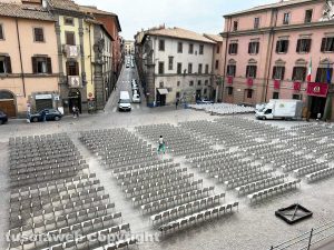 Viterbo - Santa Rosa - Le sedie a piazza del Comune