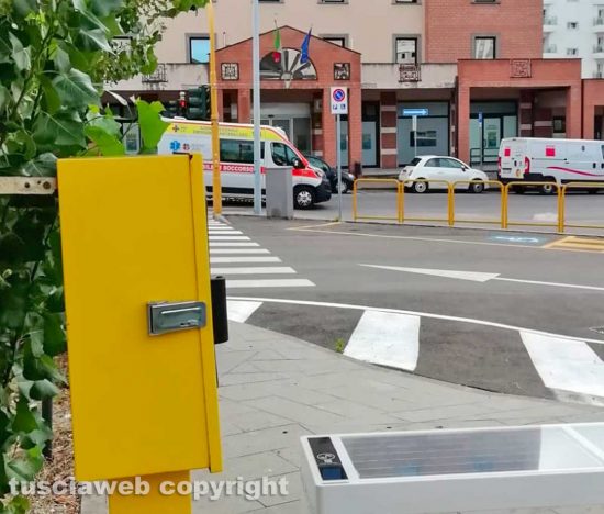 Viterbo - Il defibrillatore in via Igino Garbini