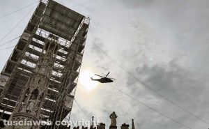 Viterbo - Il cuore di Santa Rosa in volo sulla città