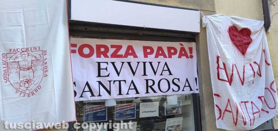 Viterbo - Santa Rosa - 2024 - Uno striscione sul percorso