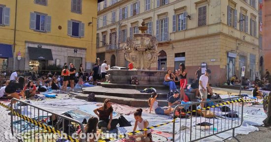 Viterbo - Santa Rosa - 2024 - L'attesa lungo il percorso