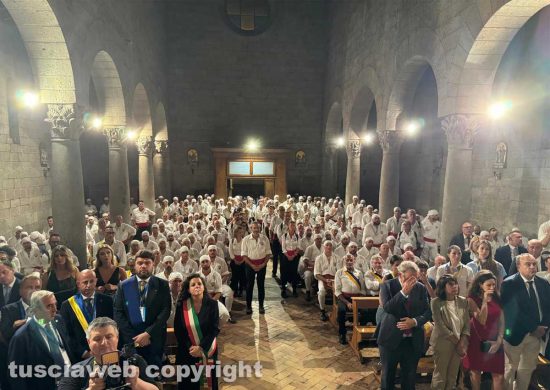 Santa Rosa - San Sisto - I facchini in chiesa