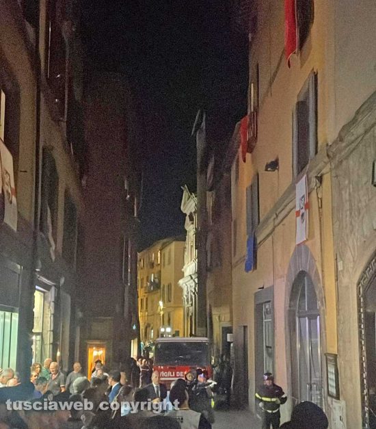 Santa Rosa - Vigili del fuoco in corso Italia