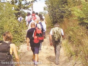 Viterbo - "Piedi scalzi, tasche vuote e cuori in festa"