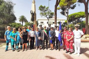 Santa Marinella - La celebrazione davanti al Monumento ai Caduti