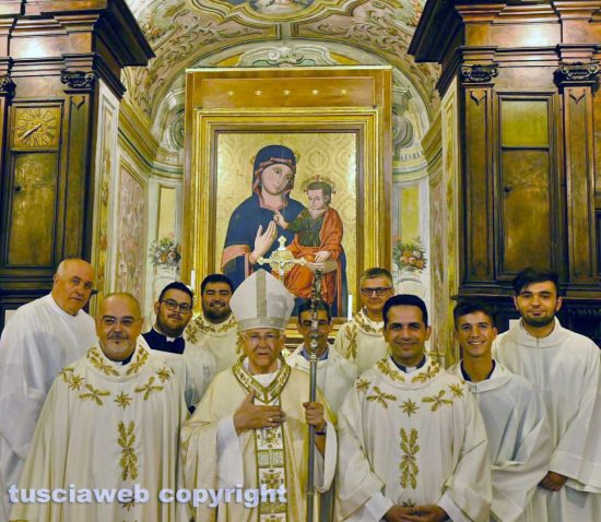La messa solenne in onore della Madonna della Quercia