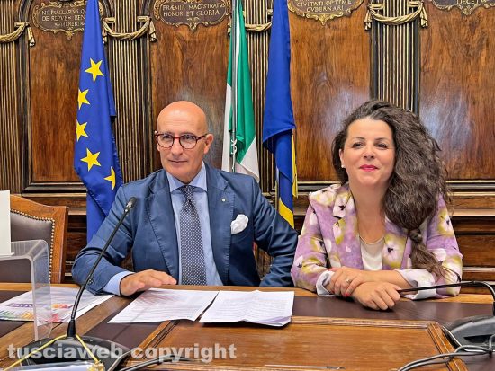 Viterbo - Presentazione dell'evento 'La pergamena della pace' - Da sinistra Paolo Cannone e Chiara Frontini