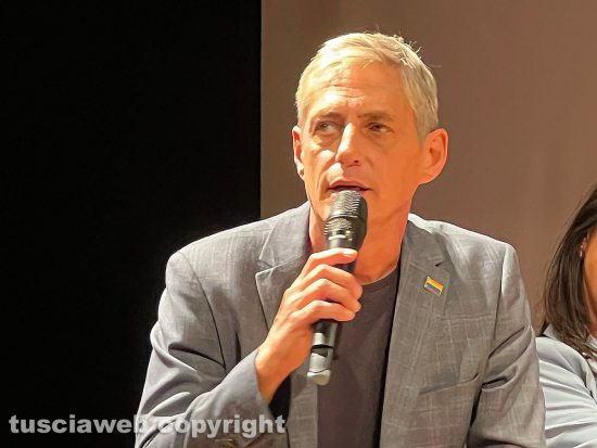 Viterbo - Evento del M5s Arcobaleniamo i diritti - Alberto Airola