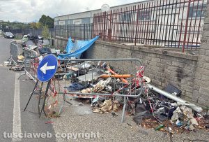 Viterbo - Rifiuti in località Poggino