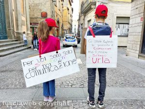 Viterbo - Il corteo promosso da autismo Angsa