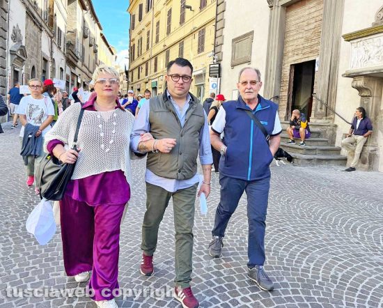 Viterbo - Il corteo promosso da autismo Angsa