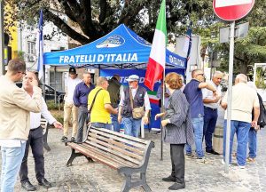 Vetralla - il gazebo di Fratelli d'Italia