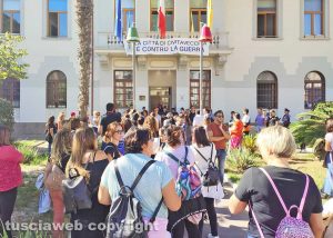 Civitavecchia - Il corteo contro i rincari delle mense scolastiche