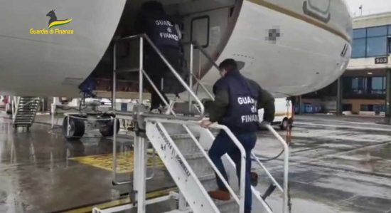 Varese - Sequestrati 23 milioni di euro in orologi di lusso originali