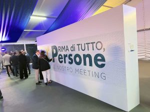 I festeggiamenti del gruppo Cassa centrale banca