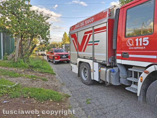 Montefiascone - Autoarticolato urta un cavo della corrente in via Cevoli