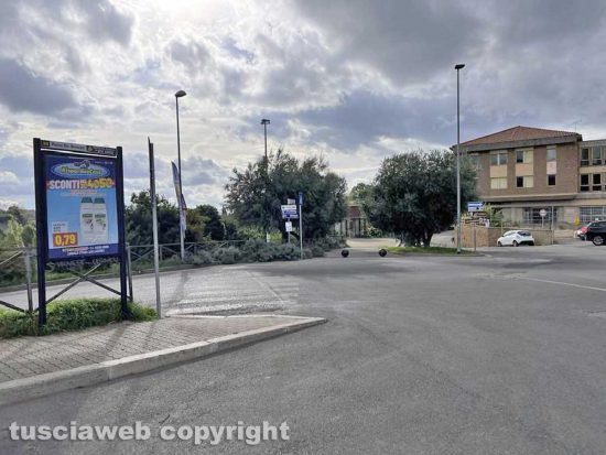 Viterbo - Dal parcheggio del Sacrario all'ascensore