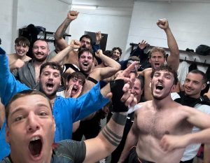 Sport - Rugby - I giocatori del Lions festanti al termine del match vinto a Livorno