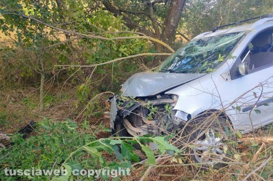 Viterbo - Incidente strada Ombrone